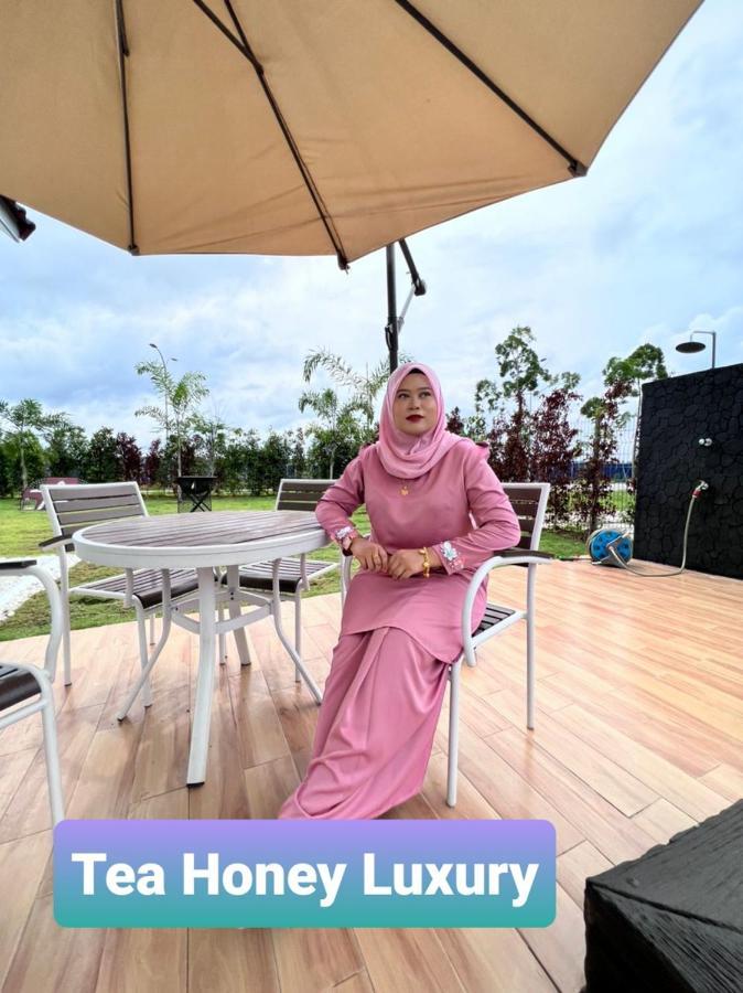 Tea Honey Luxury Villa Malacca Esterno foto